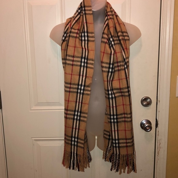 ? Accessories - Scarf
